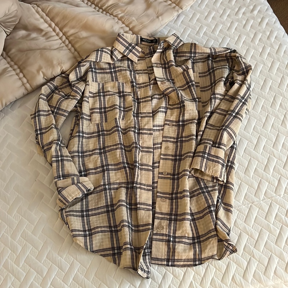Nasty gal lightweight flannel plaid size 6